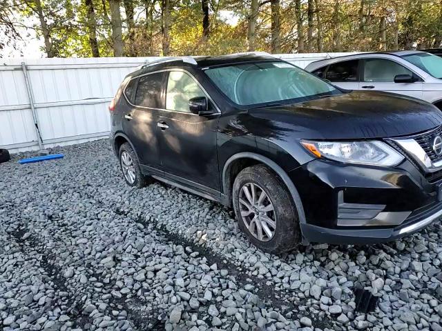 2018 Nissan Rogue S VIN: JN8AT2MV6JW304773 Lot: 82233265