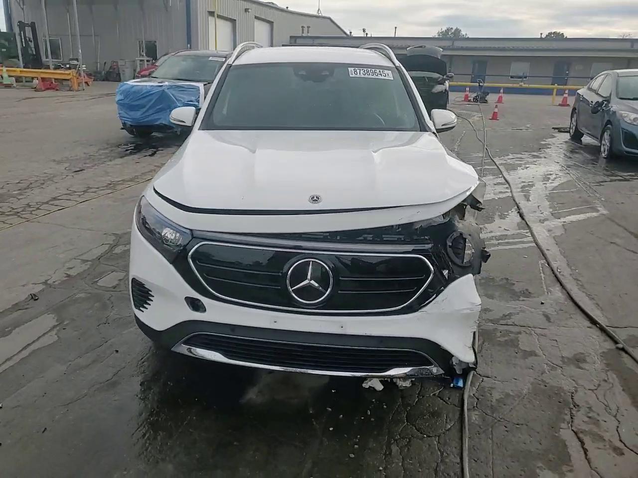 Фото: W1N9M0KB8PN067042