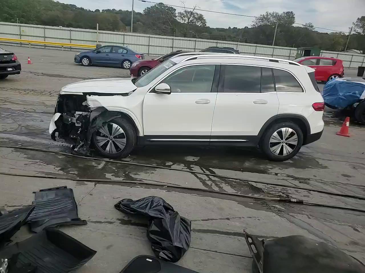 Фото: W1N9M0KB8PN067042