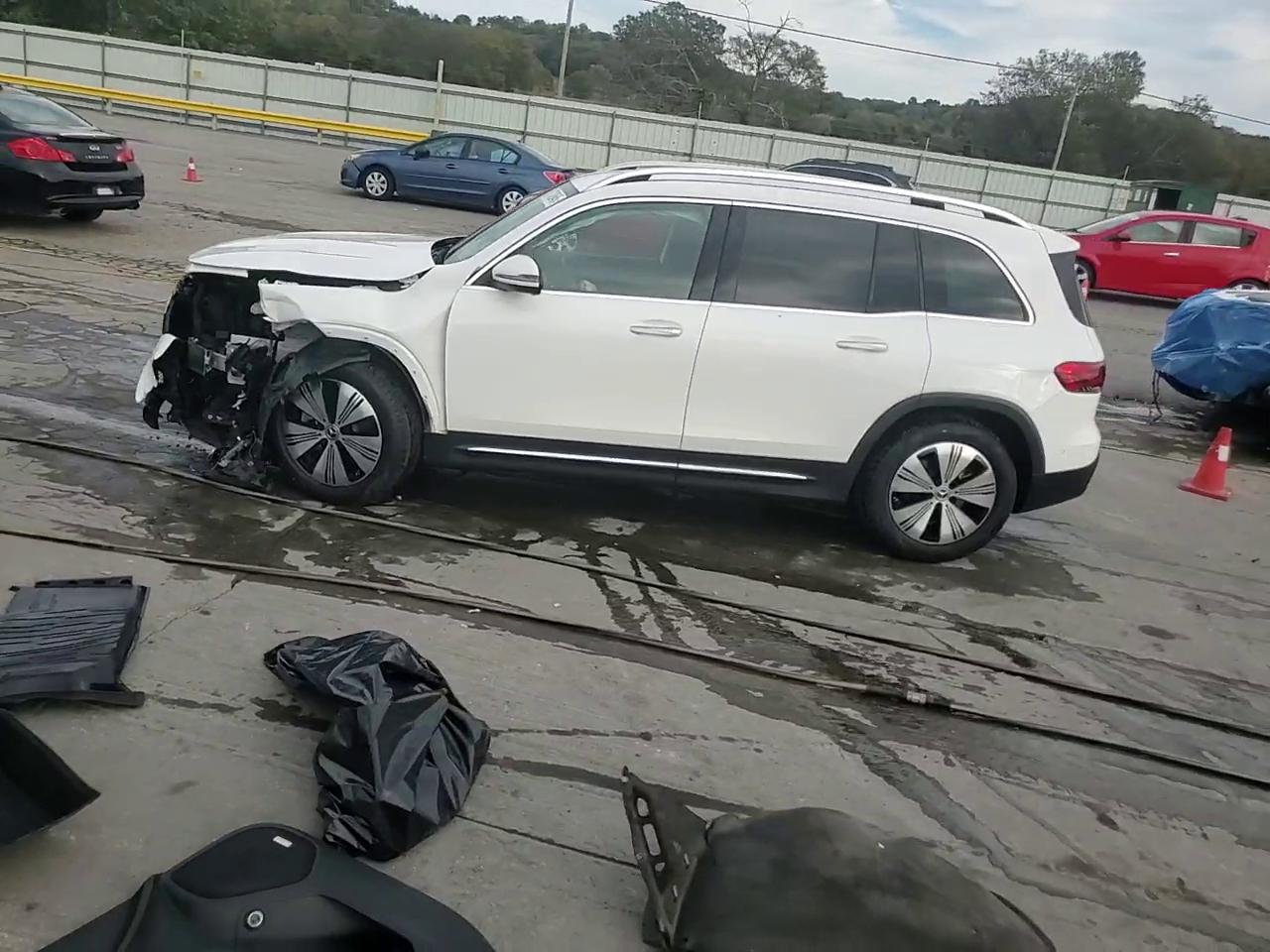 Фото: W1N9M0KB8PN067042