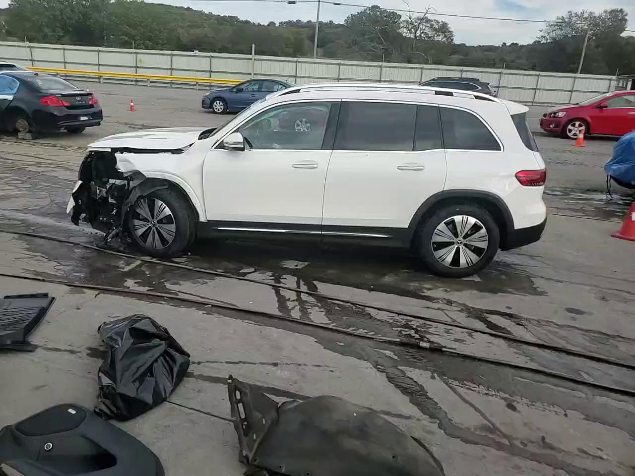 Фото: W1N9M0KB8PN067042