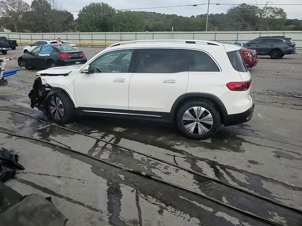 Фото: W1N9M0KB8PN067042