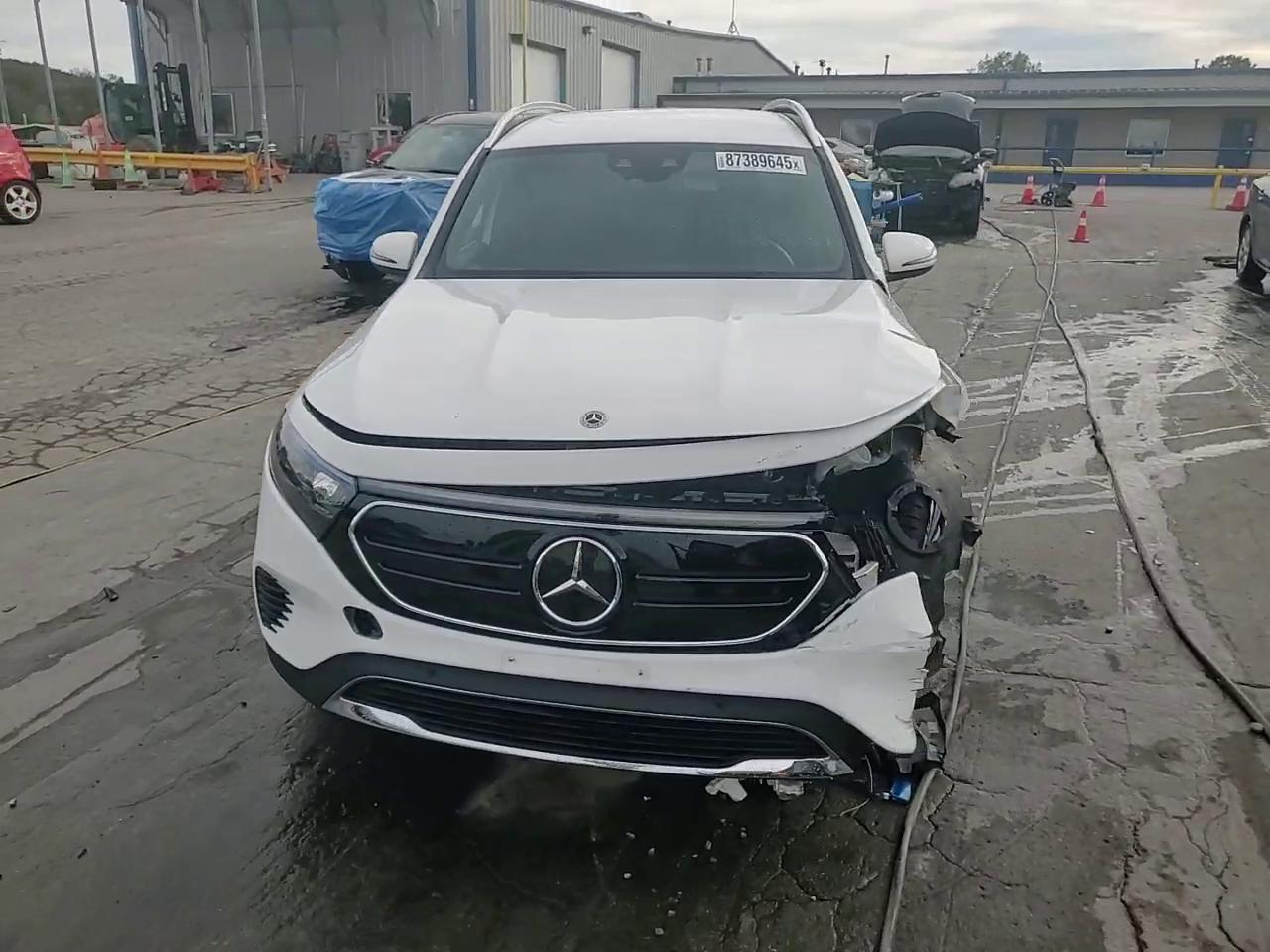 Фото: W1N9M0KB8PN067042