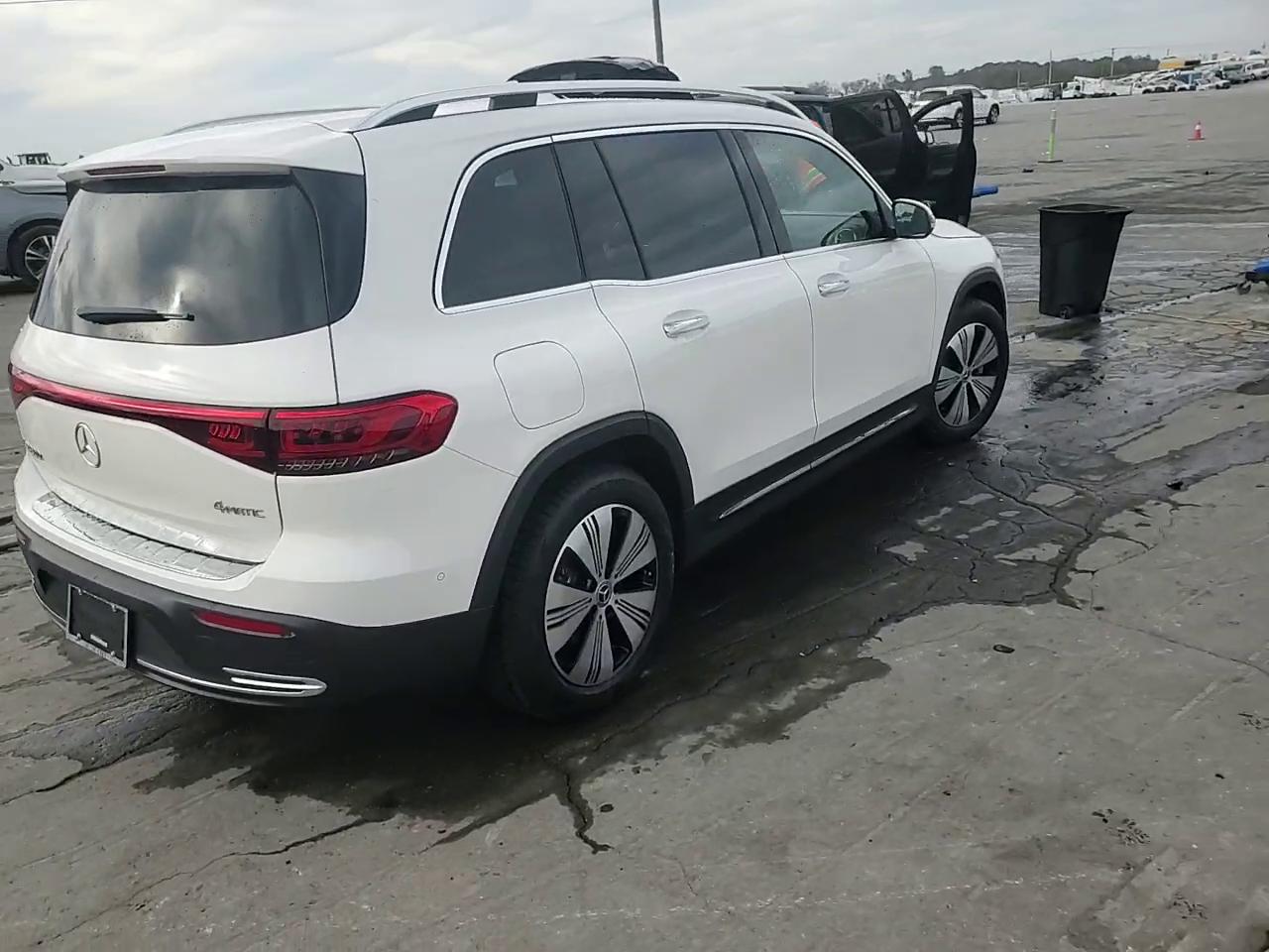 Фото: W1N9M0KB8PN067042