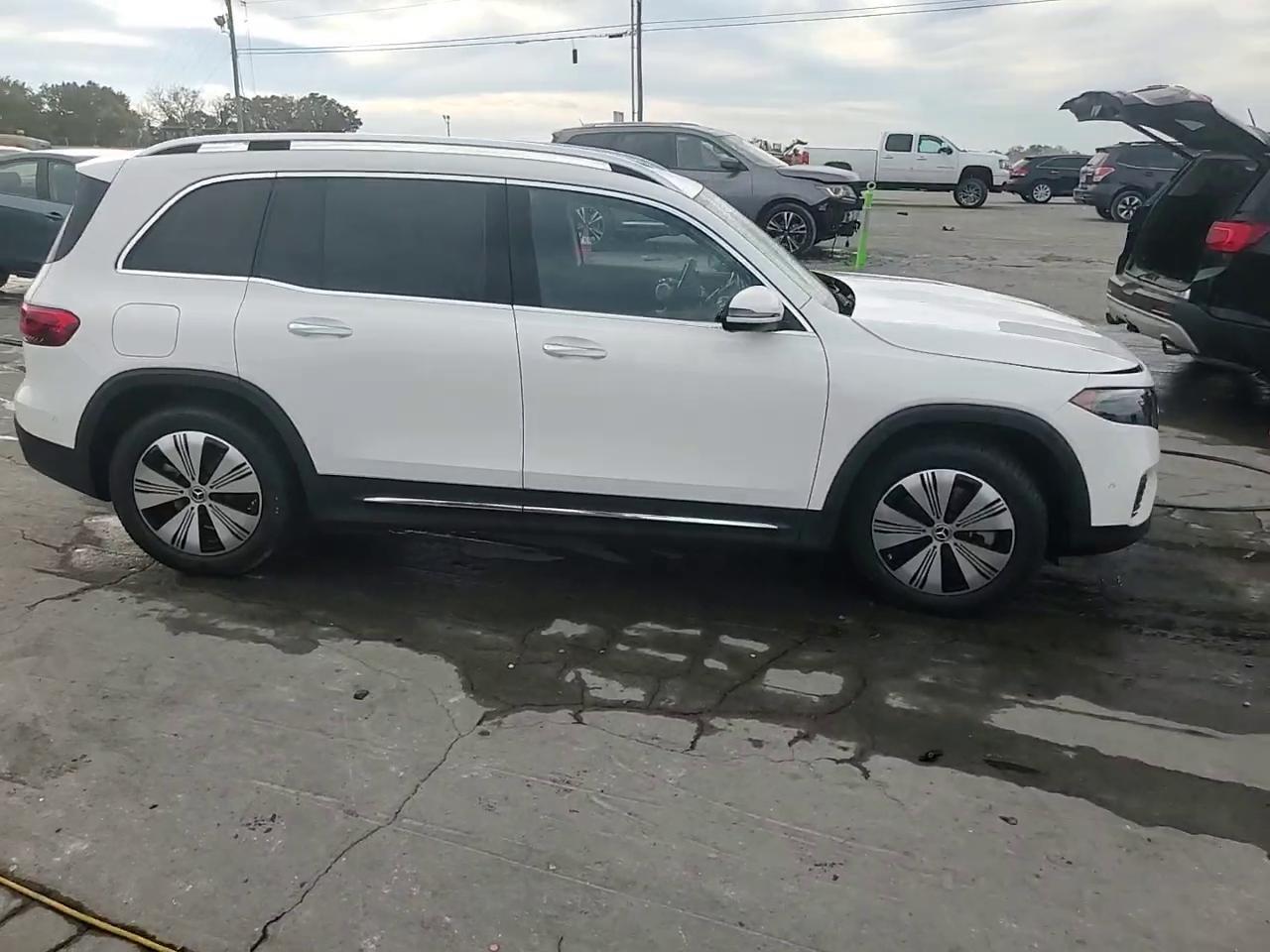 Фото: W1N9M0KB8PN067042