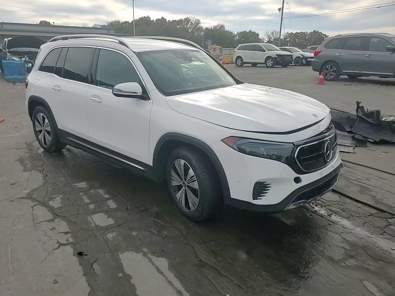 Фото: W1N9M0KB8PN067042