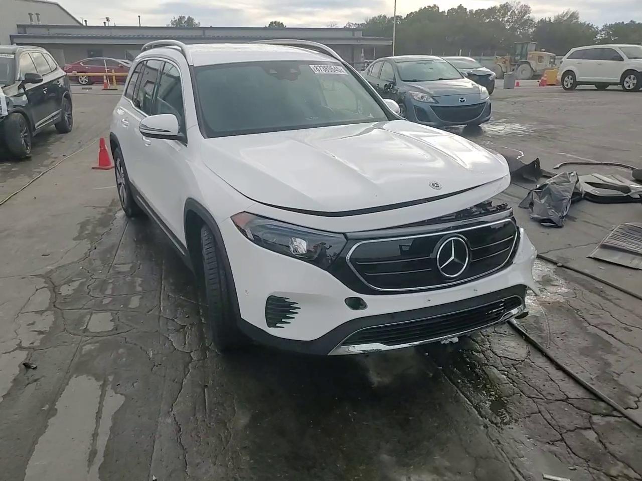 Фото: W1N9M0KB8PN067042