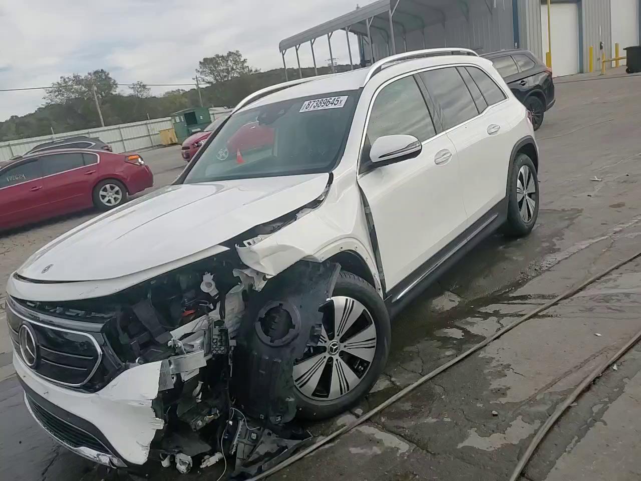 Фото: W1N9M0KB8PN067042