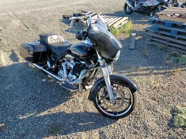2014 Harley-Davidson Flhx Street Glide VIN: 1HD1KBM38EB620765 Lot: 82219545