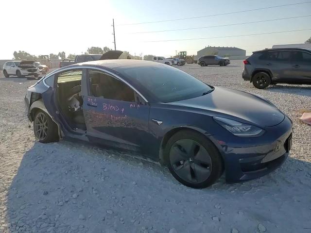 2018 Tesla Model 3 VIN: 5YJ3E1EBXJF105209 Lot: 84451905