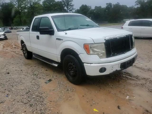 2012 Ford F150 Super Cab VIN: 1FTFX1CF7CKD10098 Lot: 82253605