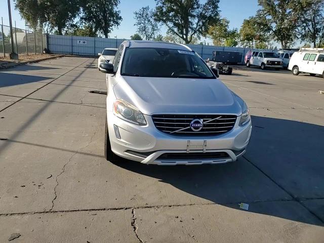2017 Volvo Xc60 T5 Dynamic VIN: YV440MDR1H2062845 Lot: 82323255