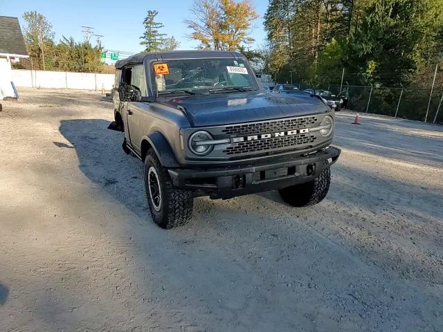 2022 Ford Bronco Base VIN: 1FMEE5DH0NLB83325 Lot: 85949055