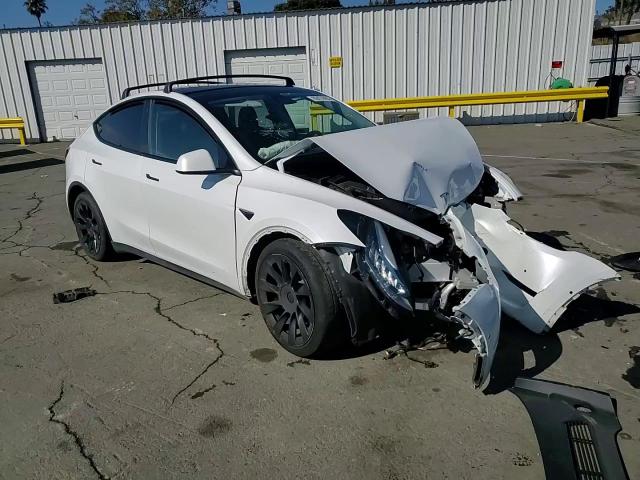 2022 Tesla Model Y VIN: 7SAYGDEE5NF438955 Lot: 82474405