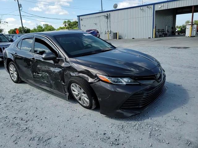 2018 Toyota Camry L VIN: 4T1B11HK5JU595144 Lot: 81944065