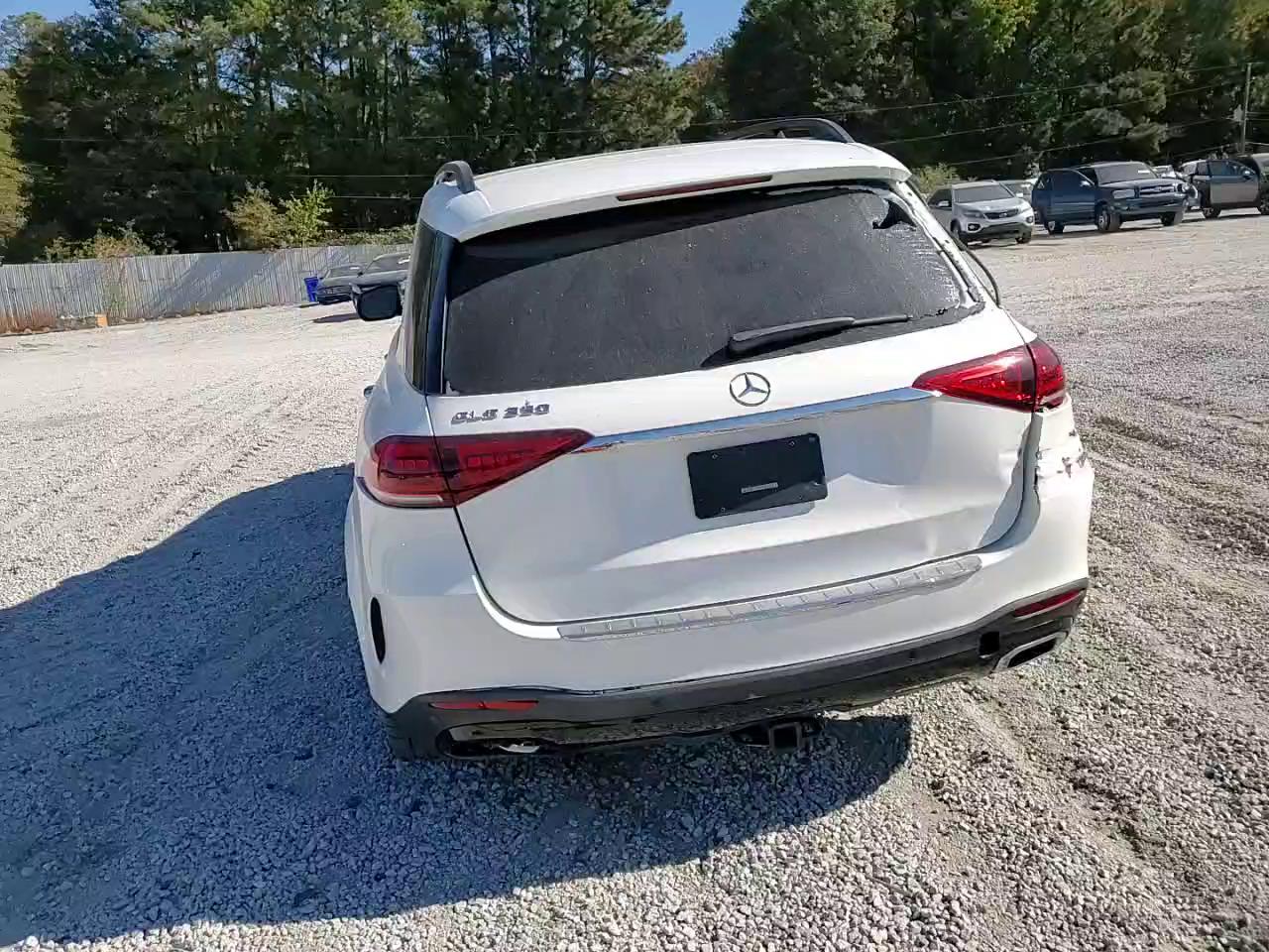 Фото: 4JGFB4JB6NA611689