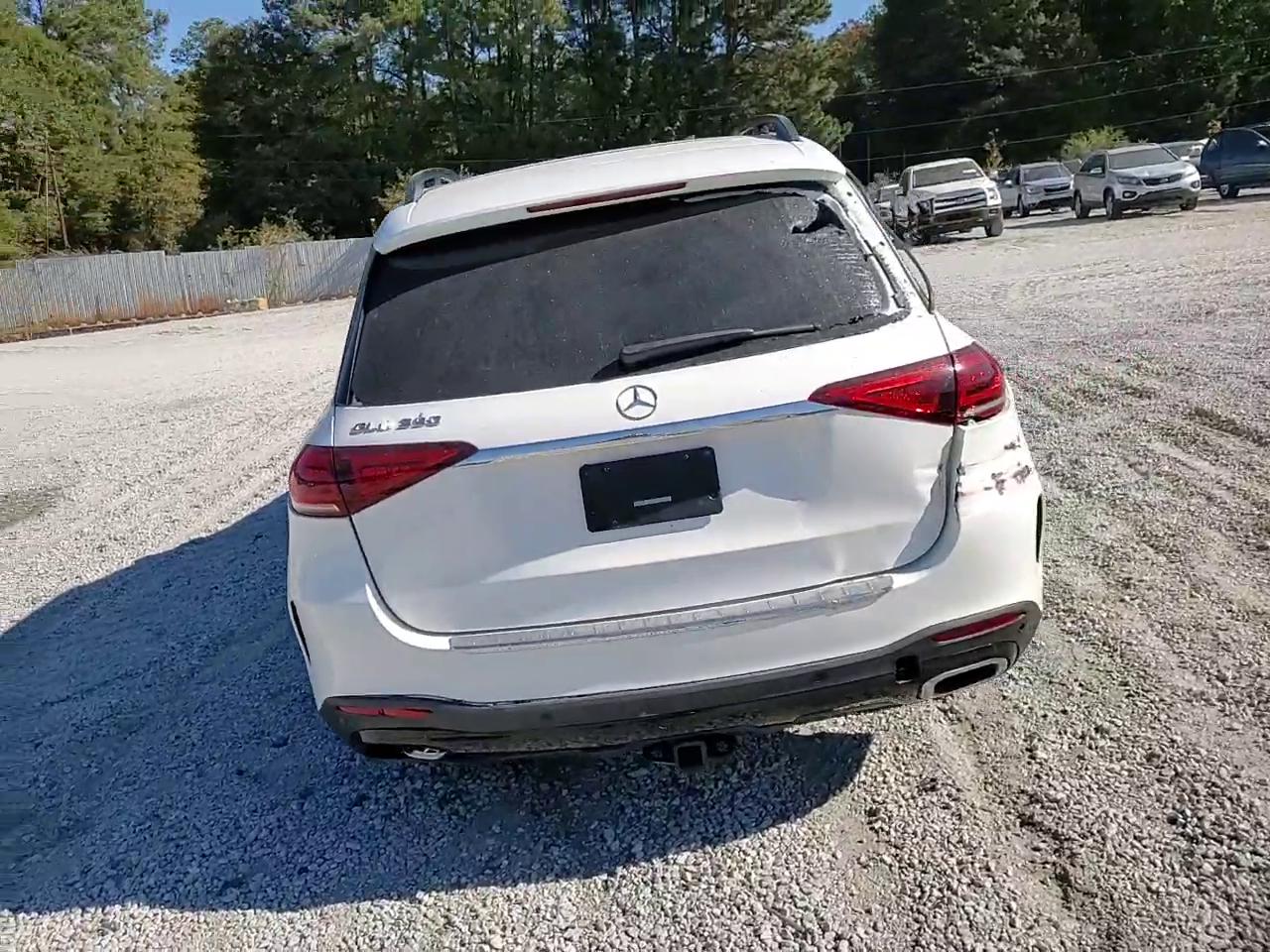 Фото: 4JGFB4JB6NA611689