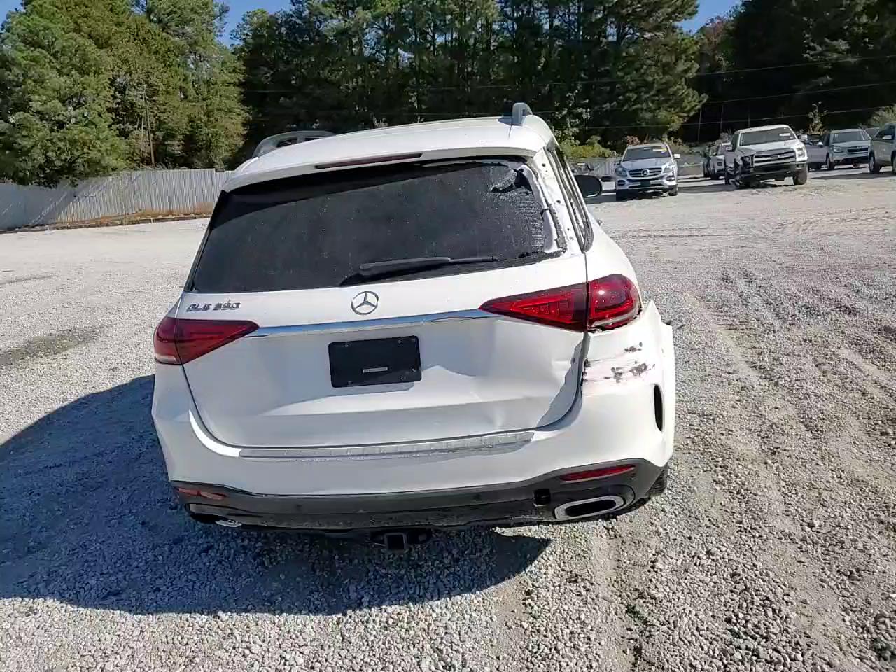 Фото: 4JGFB4JB6NA611689