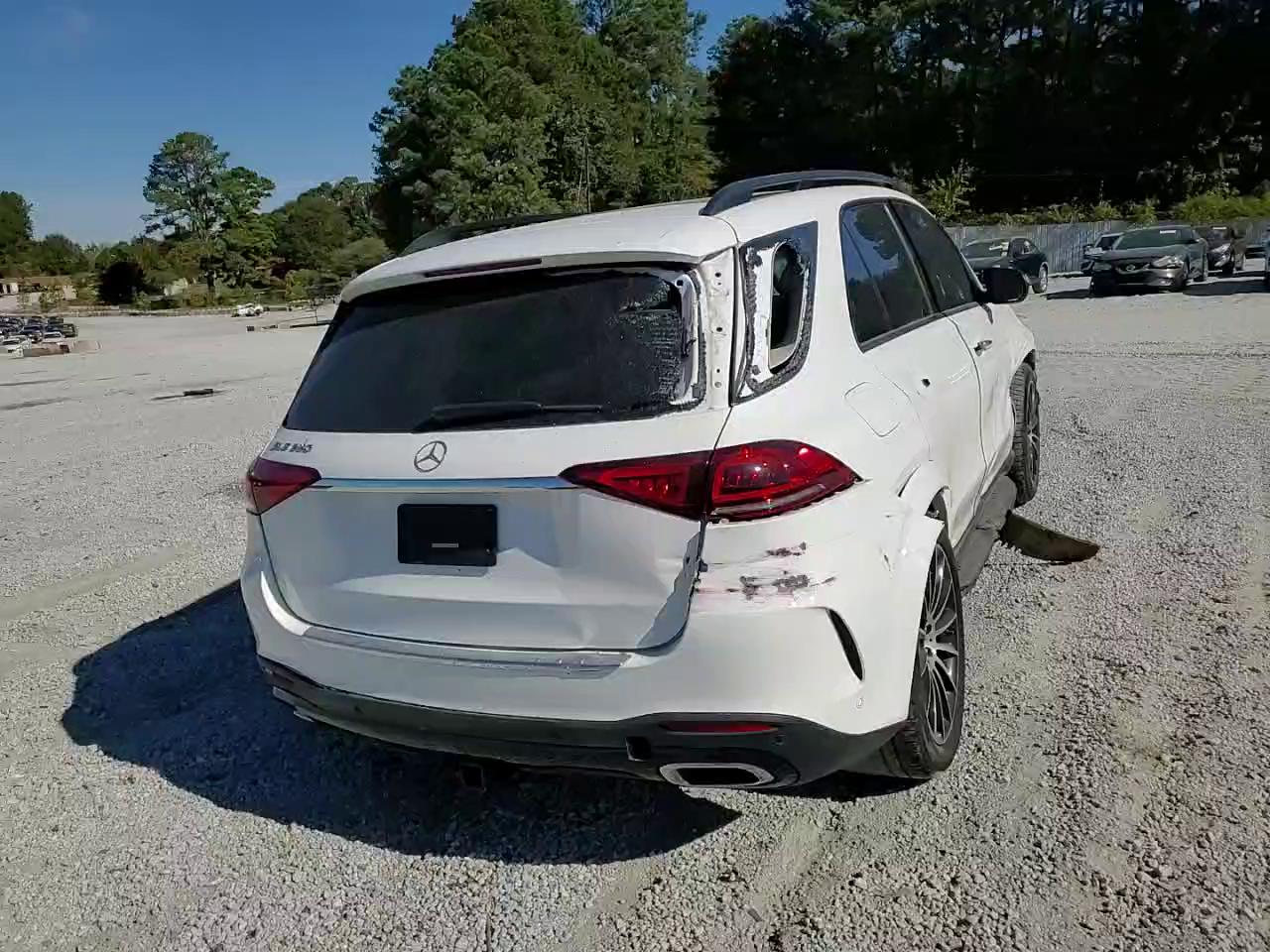 Фото: 4JGFB4JB6NA611689