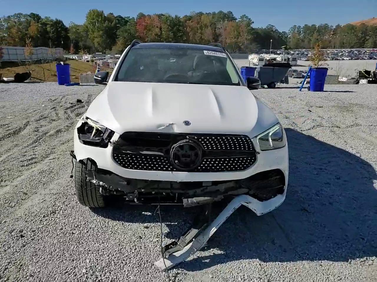 Фото: 4JGFB4JB6NA611689