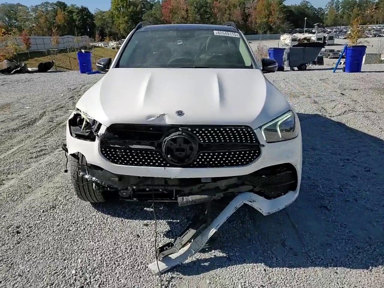 Фото: 4JGFB4JB6NA611689