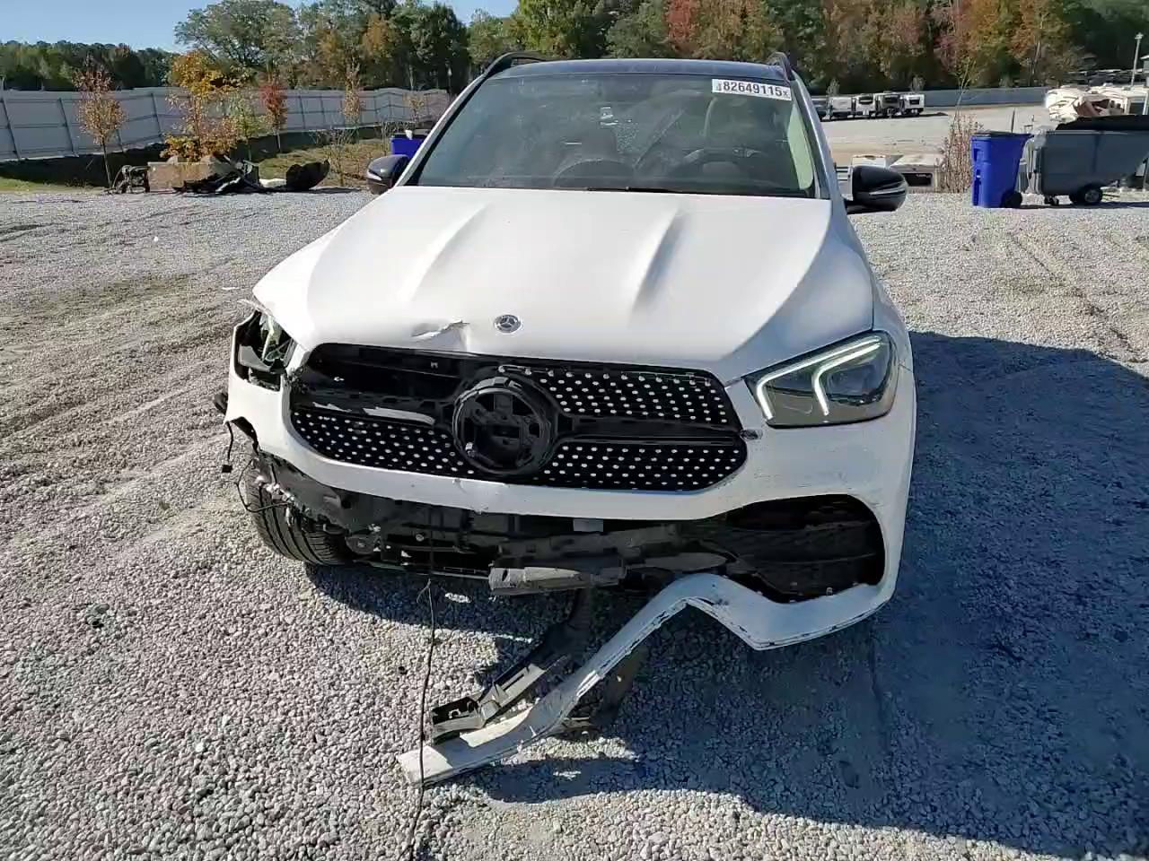 Фото: 4JGFB4JB6NA611689