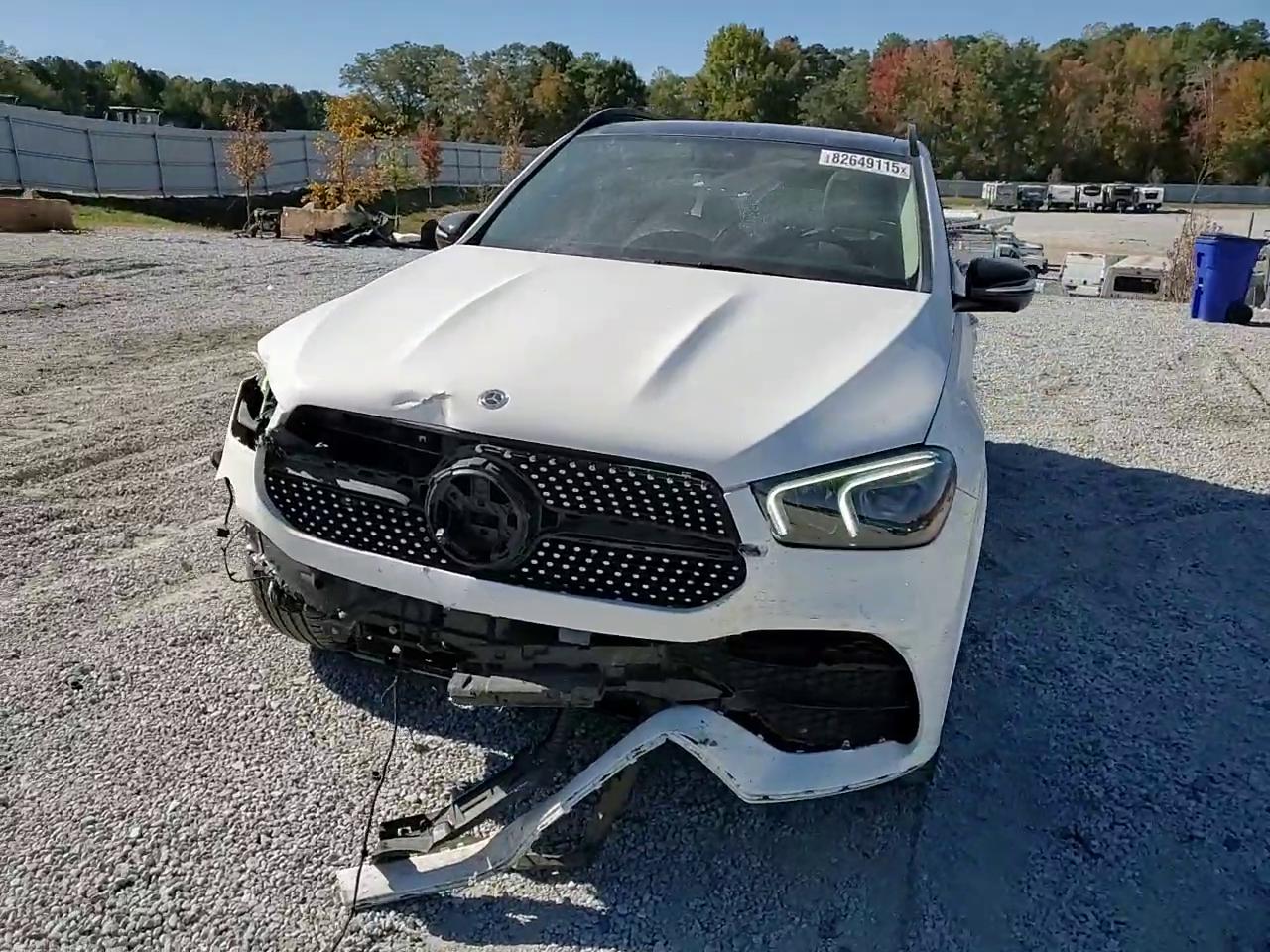 Фото: 4JGFB4JB6NA611689