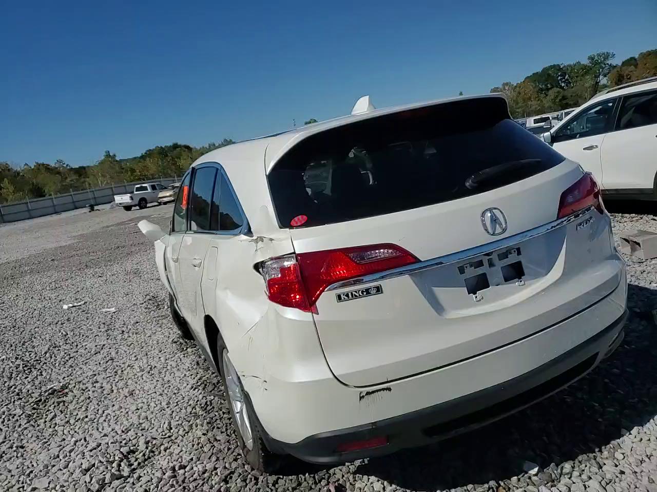 Фото: 5J8TB3H57FL009621