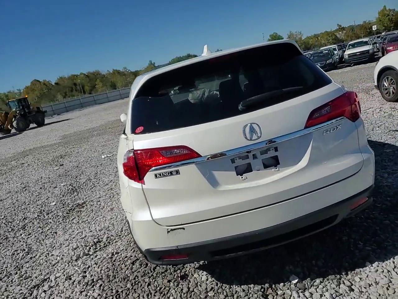 Фото: 5J8TB3H57FL009621