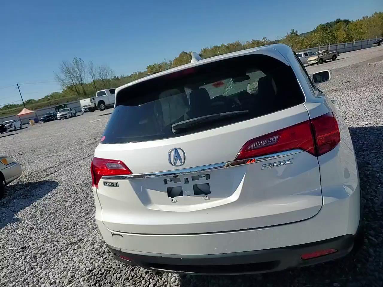 Фото: 5J8TB3H57FL009621