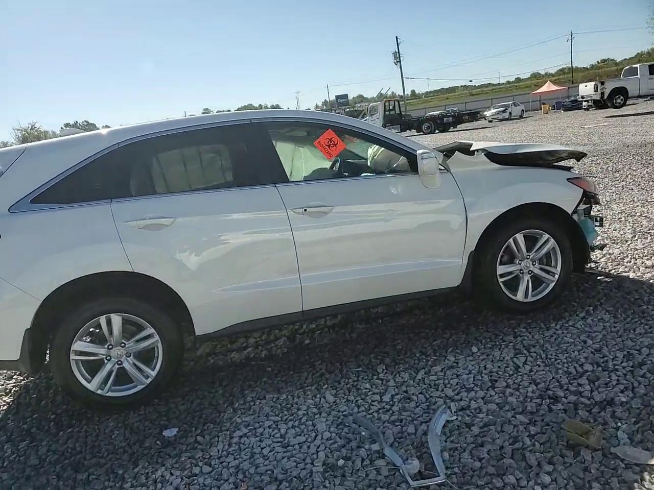 Фото: 5J8TB3H57FL009621