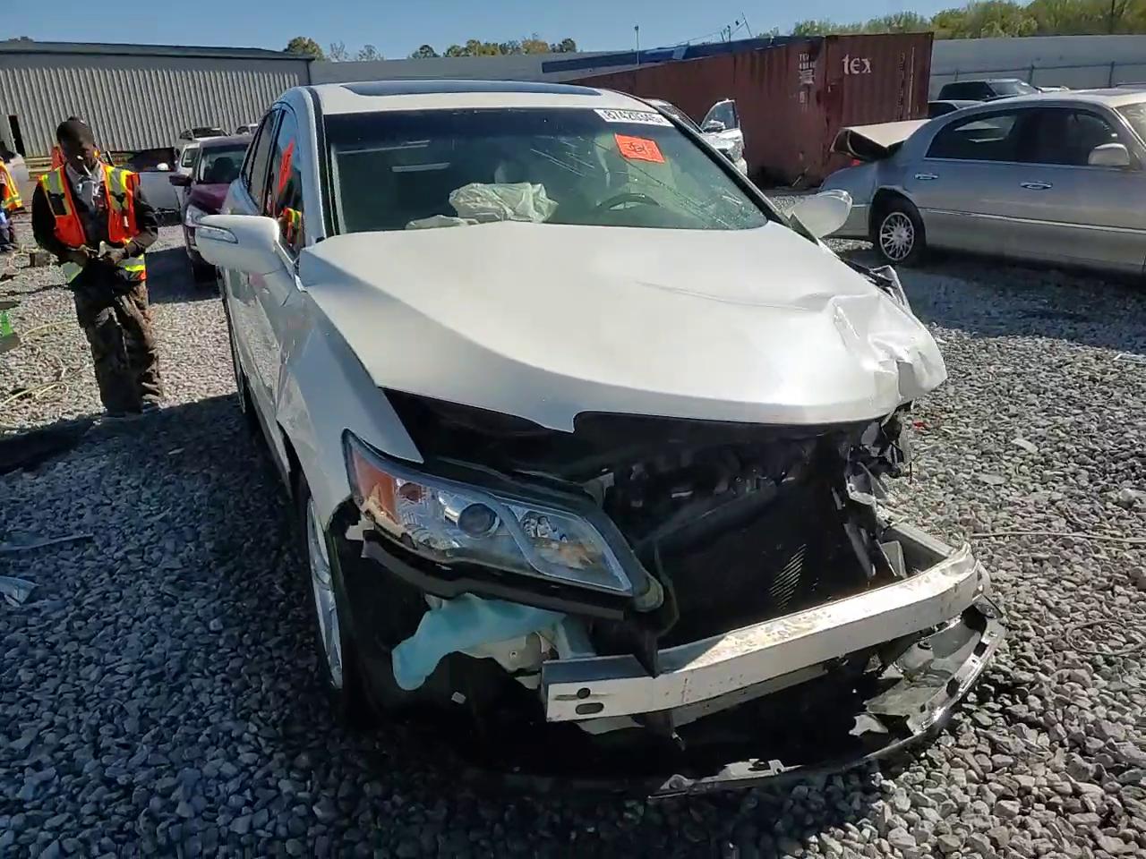 Фото: 5J8TB3H57FL009621