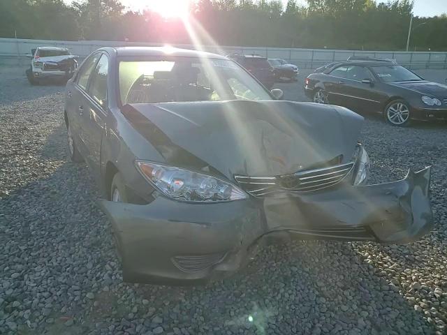 2005 Toyota Camry Le VIN: 4T1BE32K35U550721 Lot: 81998755
