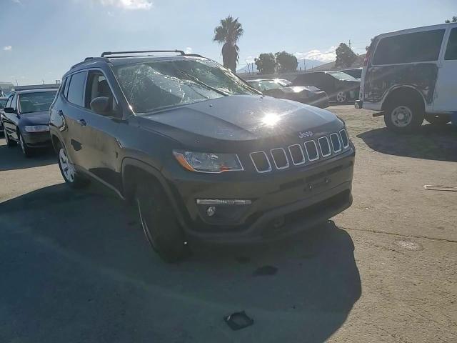 2021 Jeep Compass Latitude VIN: 3C4NJCBB0MT535986 Lot: 82555425