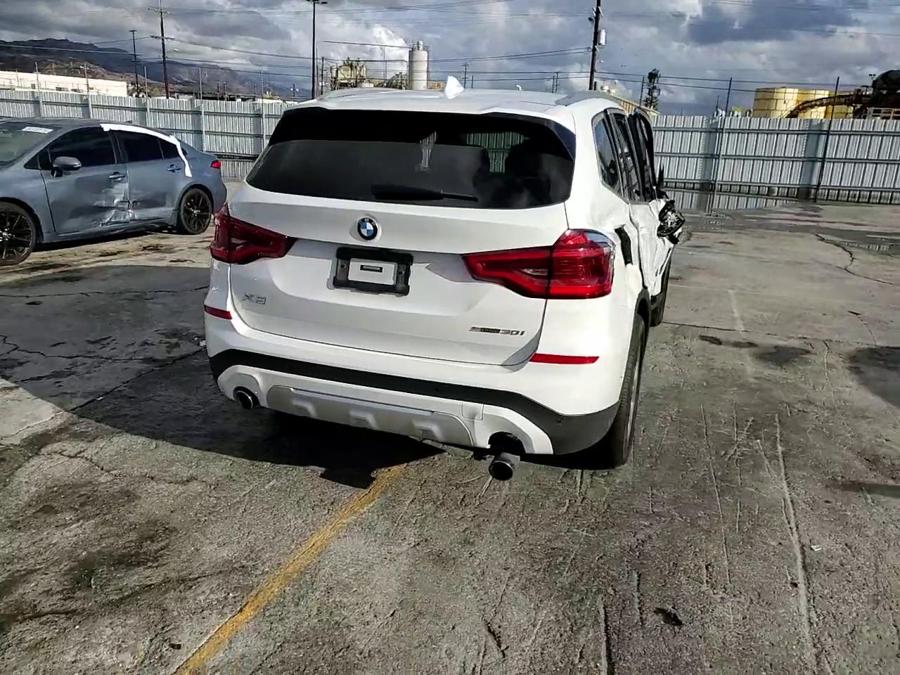 Фото: 5UXTY3C00L9D46229