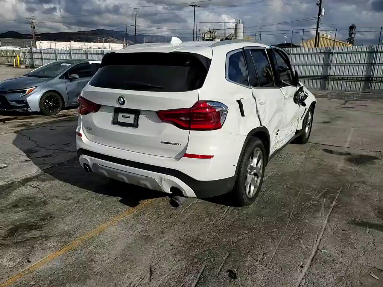 Фото: 5UXTY3C00L9D46229