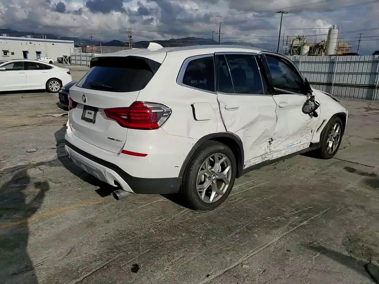 Фото: 5UXTY3C00L9D46229