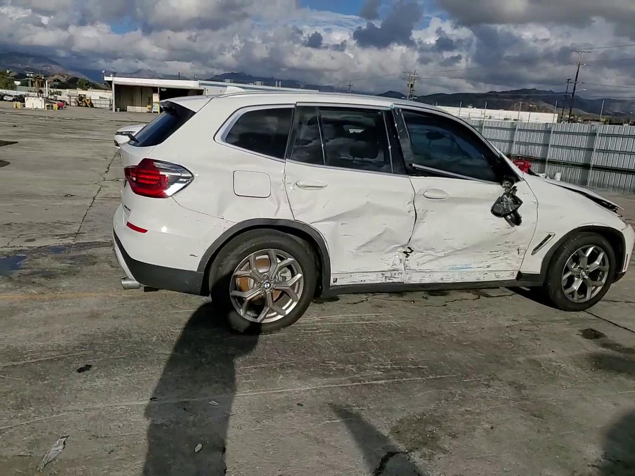 Фото: 5UXTY3C00L9D46229