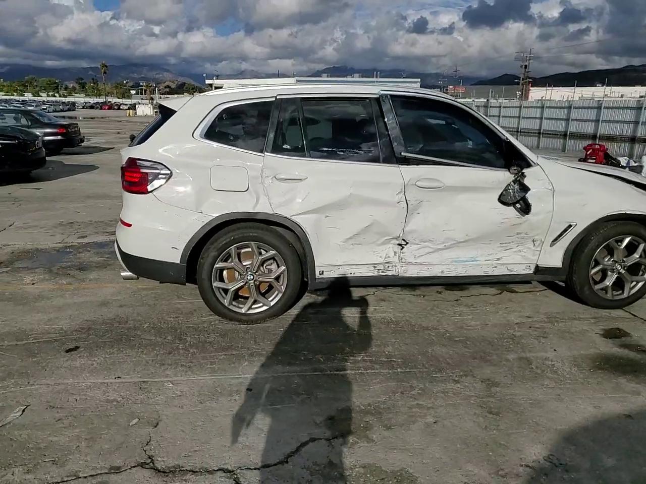 Фото: 5UXTY3C00L9D46229