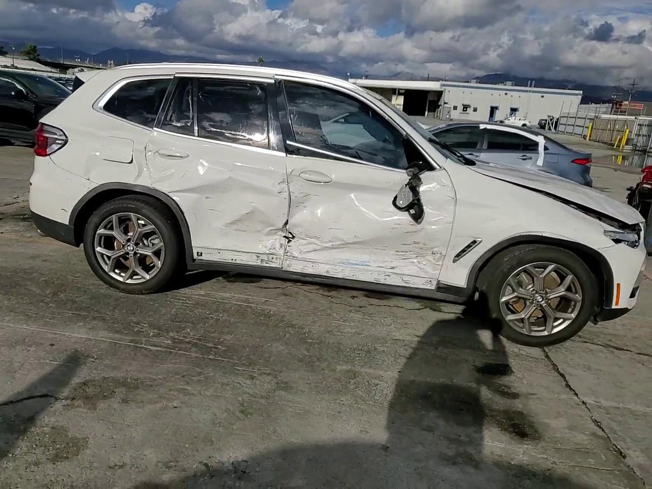 Фото: 5UXTY3C00L9D46229