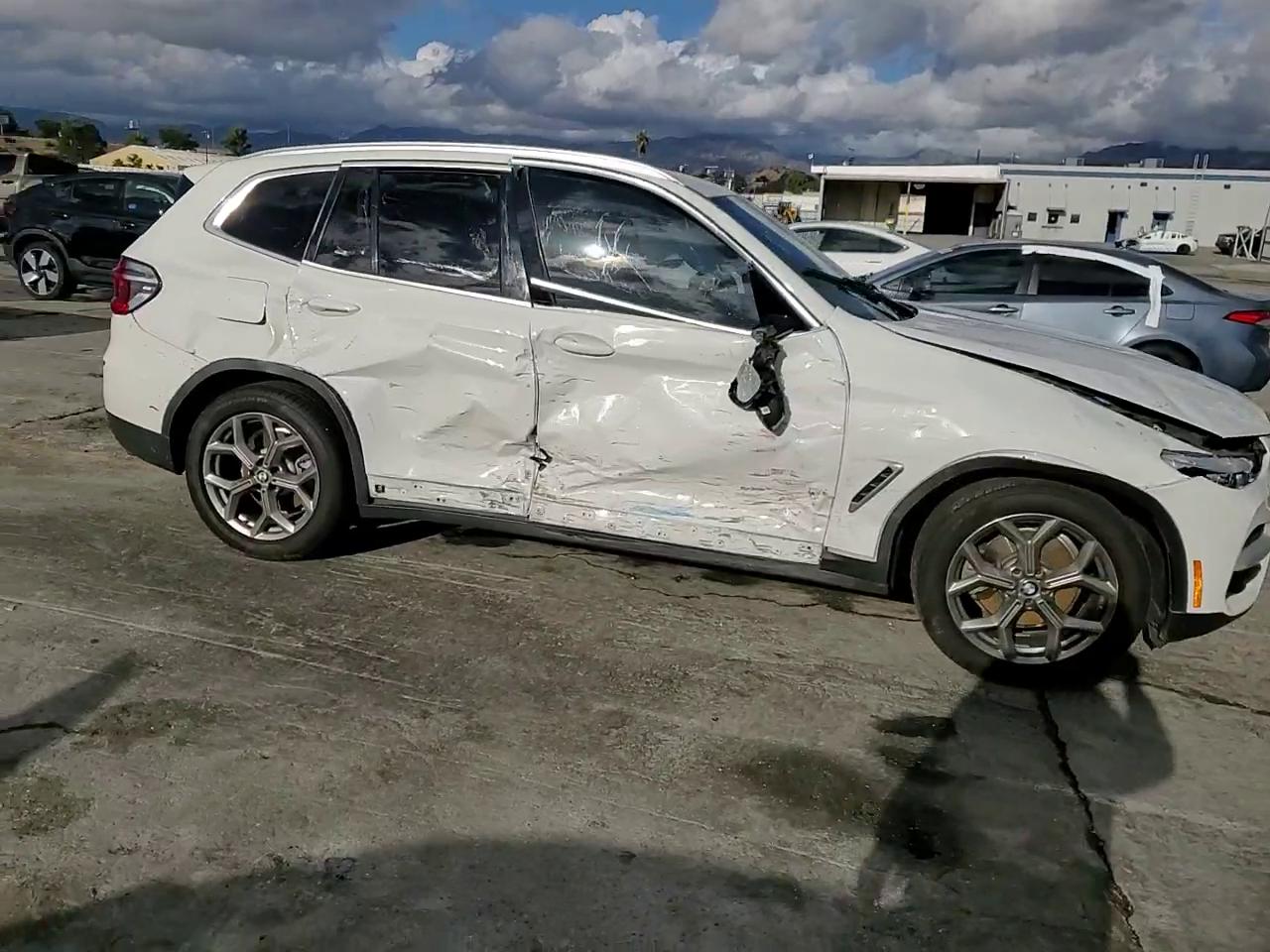 Фото: 5UXTY3C00L9D46229