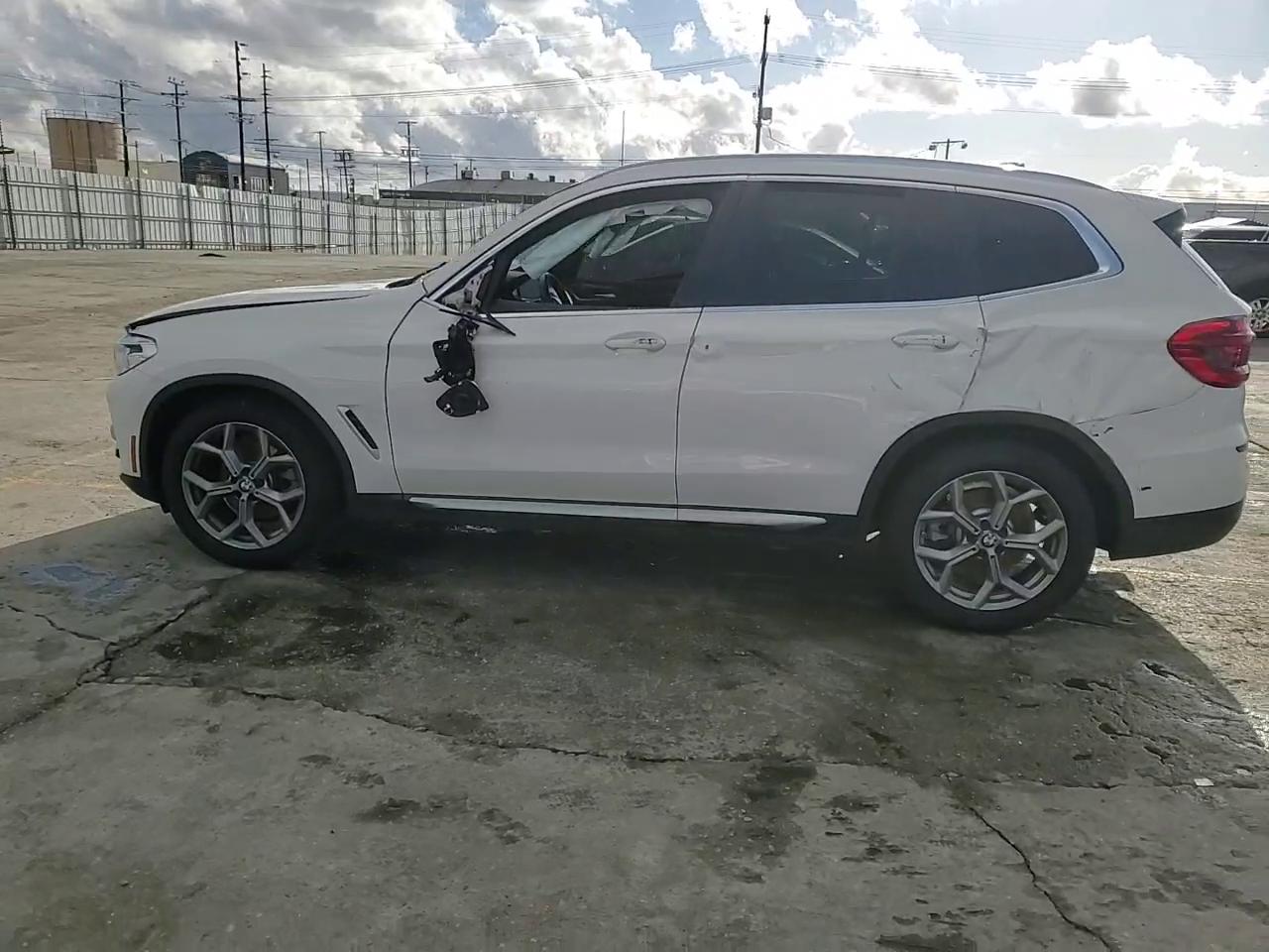 Фото: 5UXTY3C00L9D46229