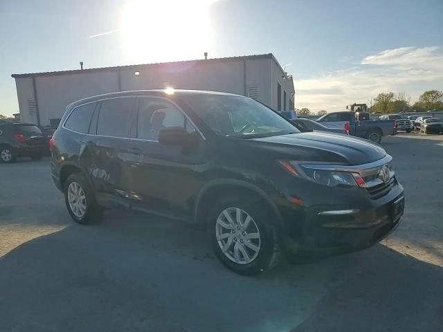 2019 Honda Pilot Lx VIN: 5FNYF6H18KB101163 Lot: 86065585