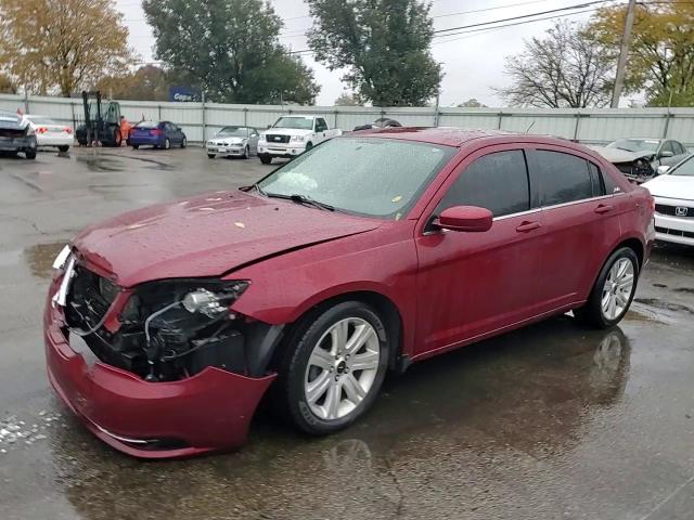 2013 Chrysler 200 Lx VIN: 1C3CCBAB6DN640825 Lot: 90919715