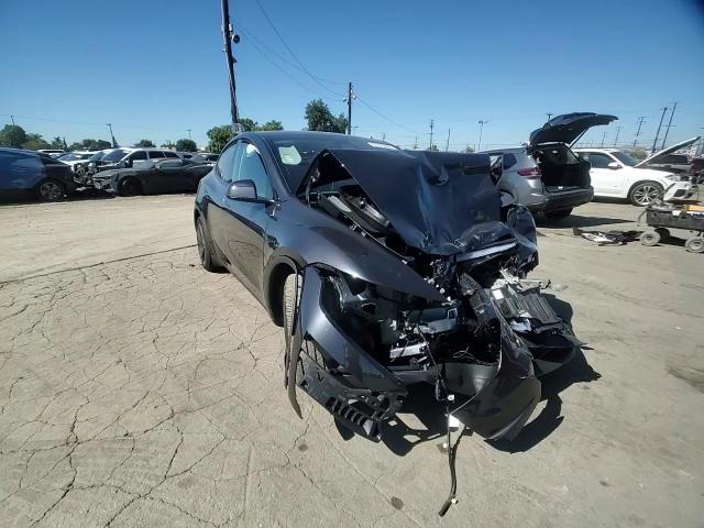 2026 Tesla Model Y VIN: 7SAYGDEE0TF357505 Lot: 87275265