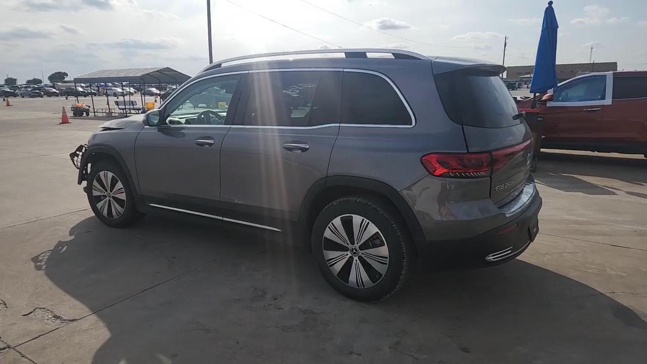 Фото: W1N9M0CB8PN070778