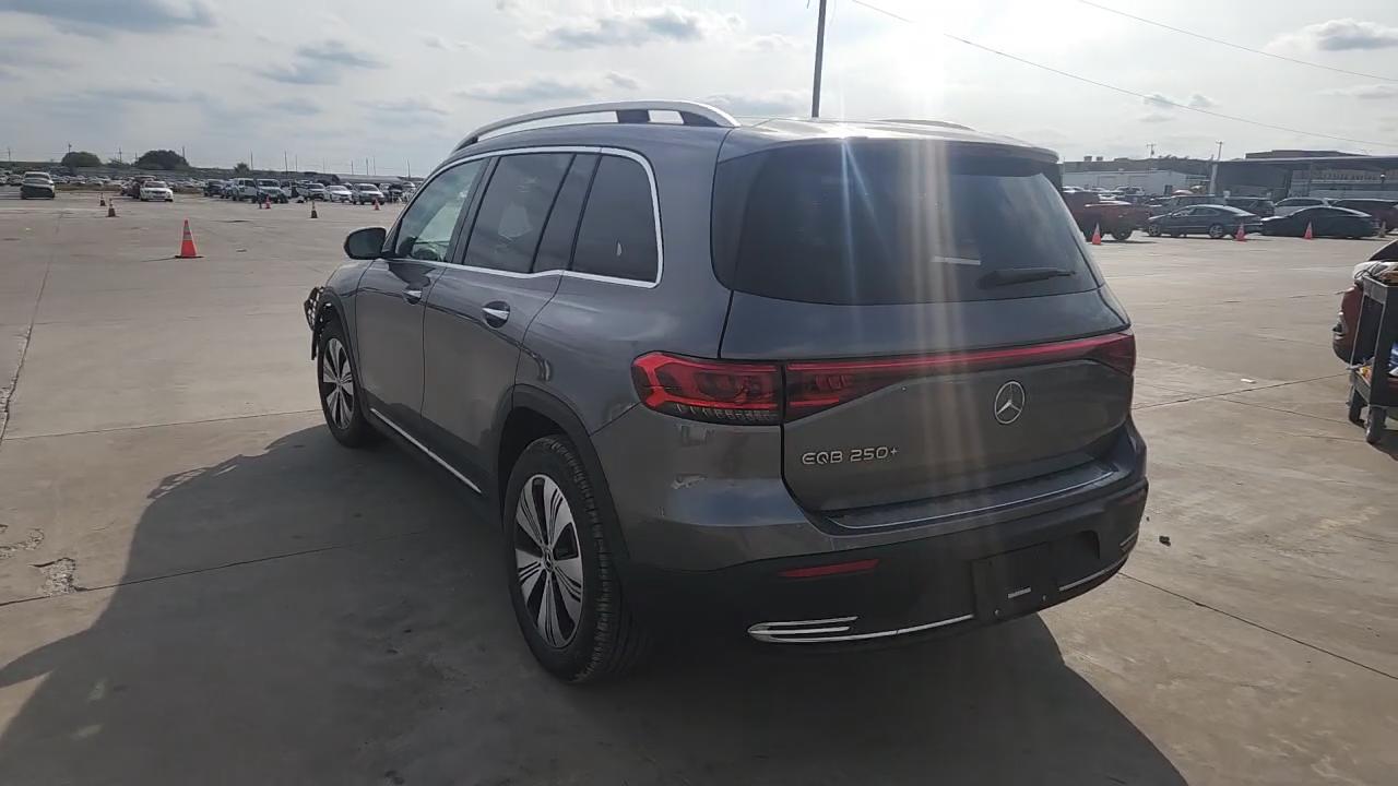 Фото: W1N9M0CB8PN070778