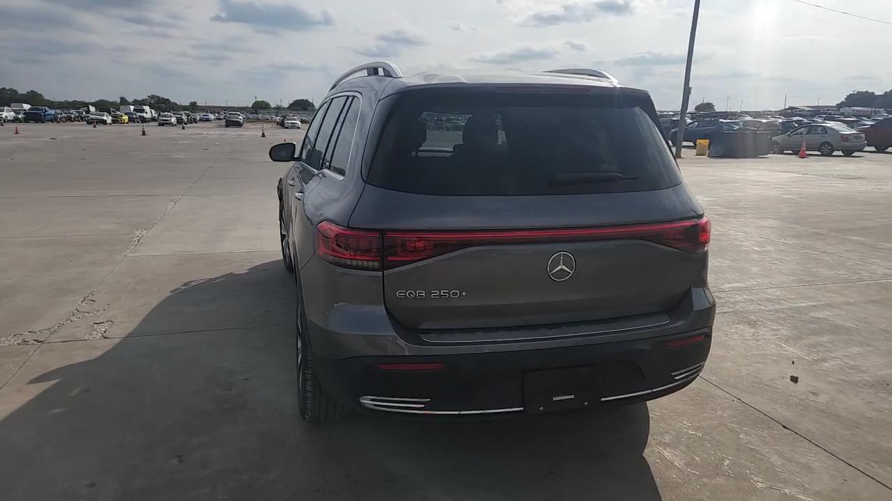 Фото: W1N9M0CB8PN070778