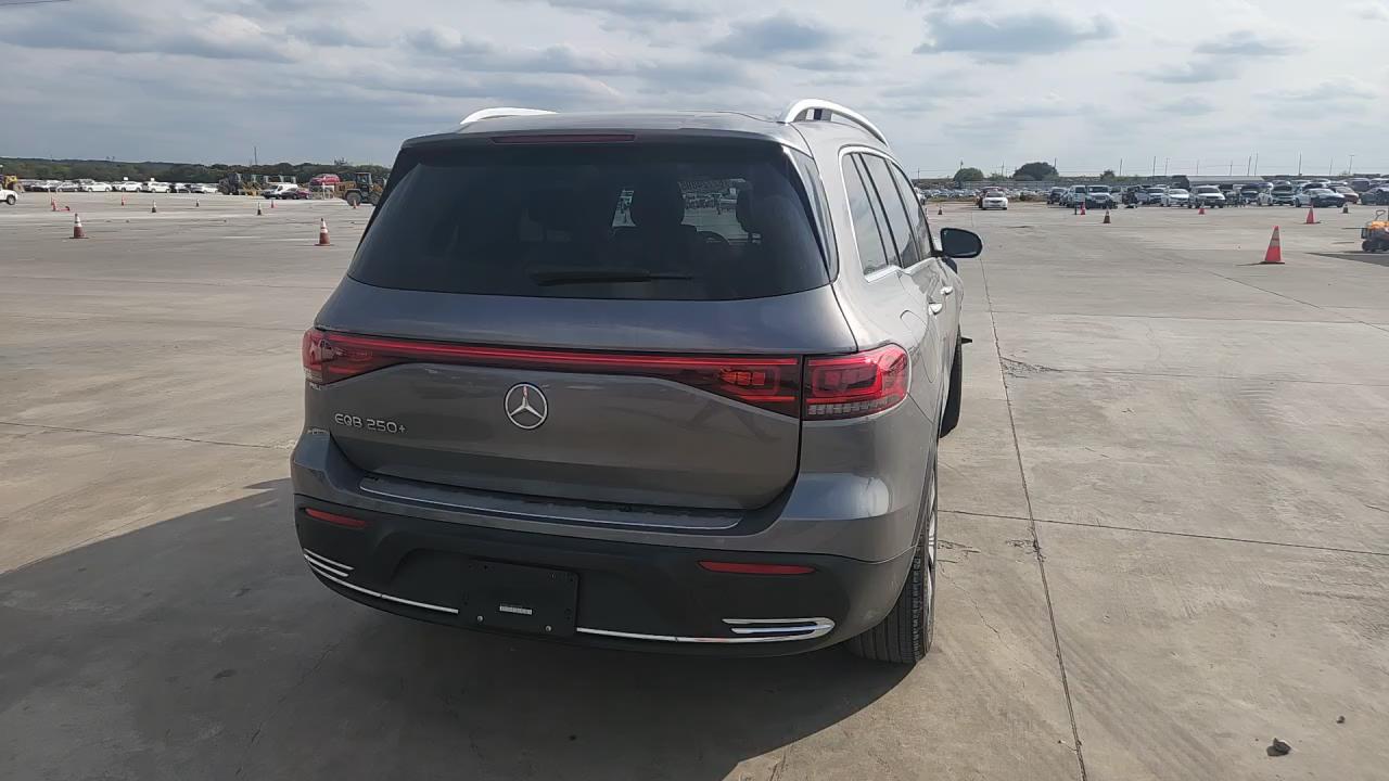 Фото: W1N9M0CB8PN070778