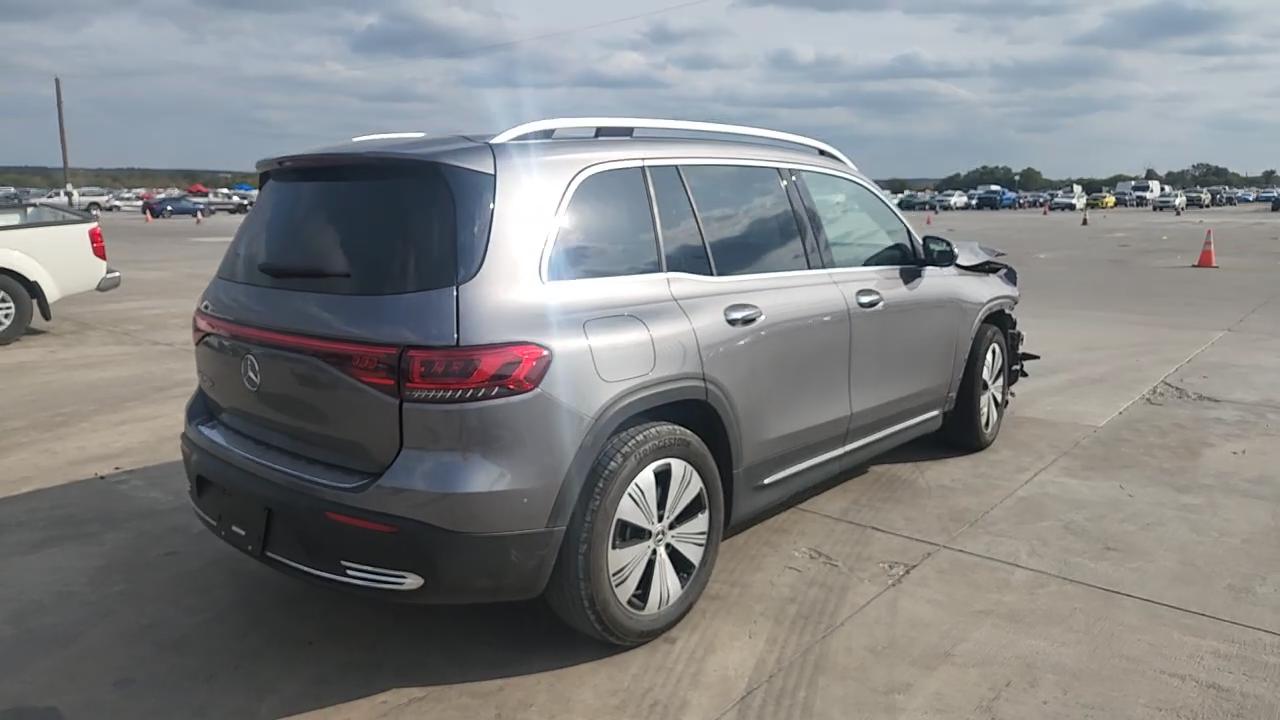 Фото: W1N9M0CB8PN070778